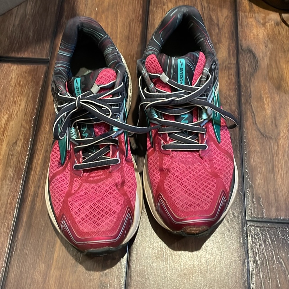 Brooks Ravenna 7 size 7.5